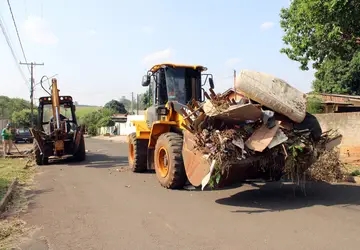 Prefeitura de Naviraí mantém cronograma dos mutirões de limpeza nos bairros do município