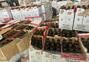 Polícia Civil desmantela fábrica que misturava óleo soja em azeite