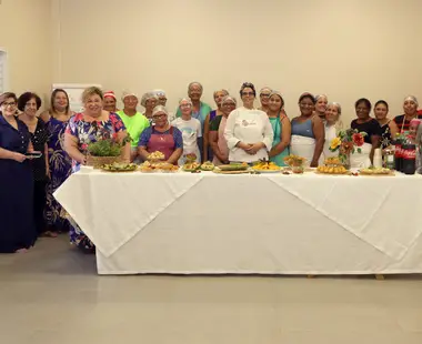 Ação do programa Cidade Empreendedora em Naviraí traz curso de preparo de salgadinhos para festas