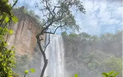 Empresa perde licença para hidrelétrica em rio com cachoeira cênica
