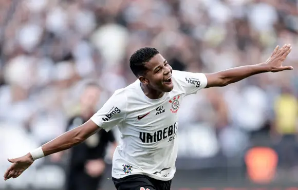 Corinthians desencanta, marca três gols e vence a primeira no Brasileirão