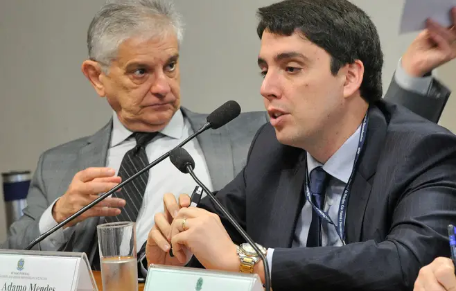 Desembargador devolve mandato a presidente do Conselho de Administração da Petrobras
