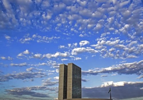 1747949394_brasilia_congresso_nuvens_e_0416202217_2.jpg