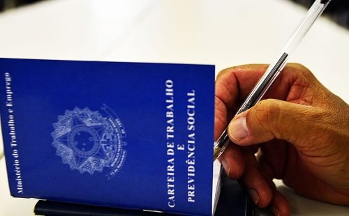 1759238415_02_carteira_de_trabalho.jpg