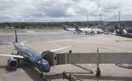 1783639867_aeroporto_internacional_de_brasilia1912223001.jpg