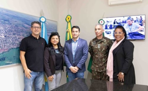 18-07-2025-pose-presidencia-junta-militar-9901-768x512.jpg