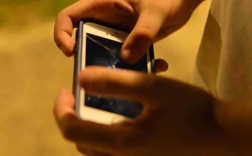 180515_-_jovem_celular_0829.jpg