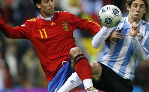 2009-11-14t120000z_957882412_gm1e5bf0gdx01_rtrmadp_3_soccer-spain.jpg