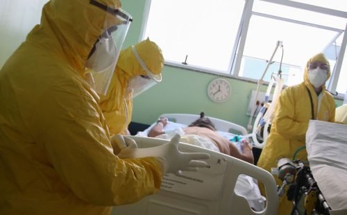 2020-05-13t010437z_1571908268_rc2dng9boty1_rtrmadp_3_health-coronavirus-brazil.jpg