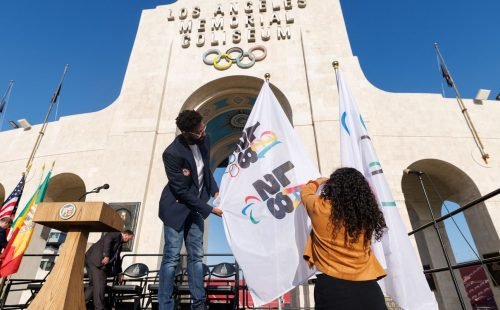 2025-05-08t175854z_1366129872_rc2qdea0v9km_rtrmadp_3_olympics-2028-ceremony.jpg