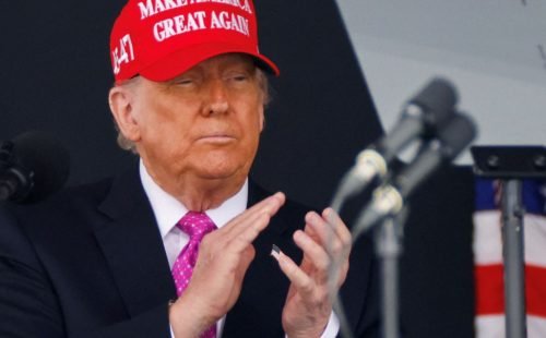 2025-07-12t151717z_1_lynxmpel6b06q_rtroptp_4_macro-trump-tarifaseu.jpg