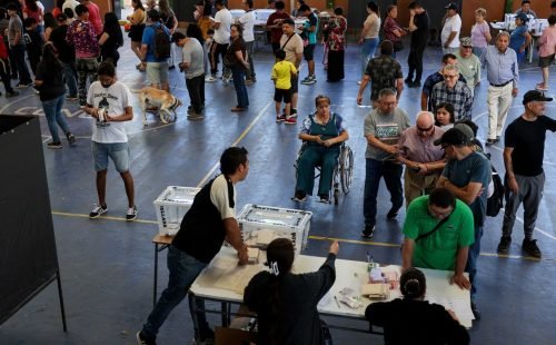 2025-11-16t153440z_1875044920_rc2rxhamu3l3_rtrmadp_3_chile-election.jpg