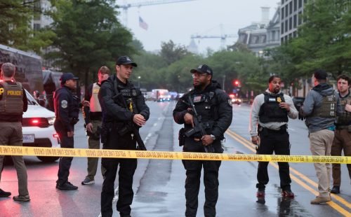 2026-05-23t234027z_1068066734_rc2bflai4rrk_rtrmadp_3_usa-washington-shooting.jpg