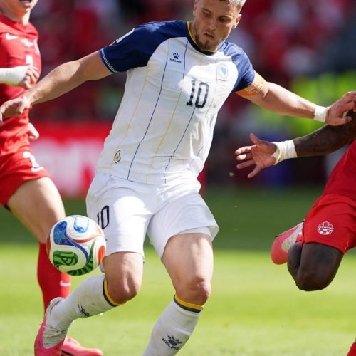 2026-06-12t205905z_1084658519_up1em6c1mafwl_rtrmadp_3_soccer-worldcup-can-bih.jpg