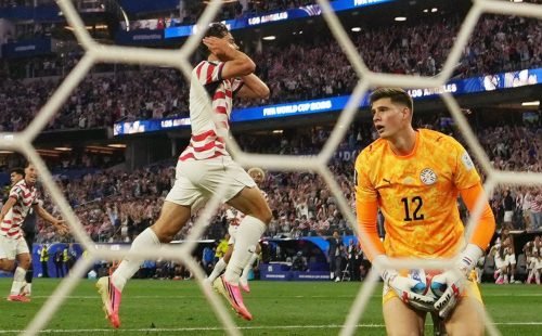 2026-06-13t032815z_1651315392_up1em6d09n1n7_rtrmadp_3_soccer-worldcup-usa-pry.jpg