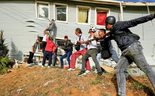 2026-06-26t015458z_704555963_rc291maywrjl_rtrmadp_3_venezuela-quake.jpg