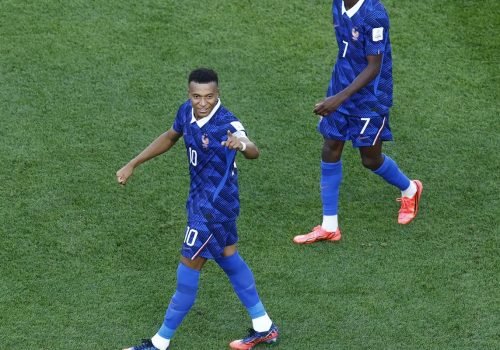 2026-07-04t223528z_1950860203_up1em741qr226_rtrmadp_3_soccer-worldcup-pry-fra.jpg