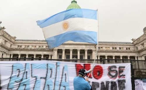 2026-08-07t000000z_1074370976_mt1ltana000kslzns_rtrmadp_3_america-argentina-congress-demostration-la.jpeg