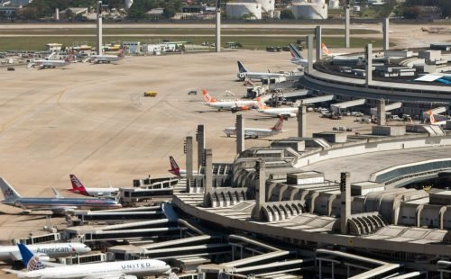 2765px-riodejaneiro_aerea_aeroportogaleao-131756cut.jpg