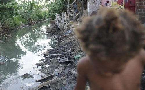 910224-moradores_complexo20da20mare_51001.jpg