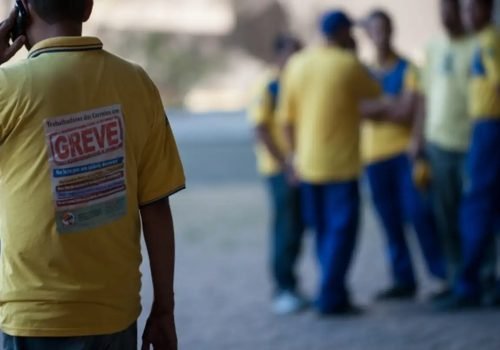 abr120913mcsp_6296_greve_correios.jpg