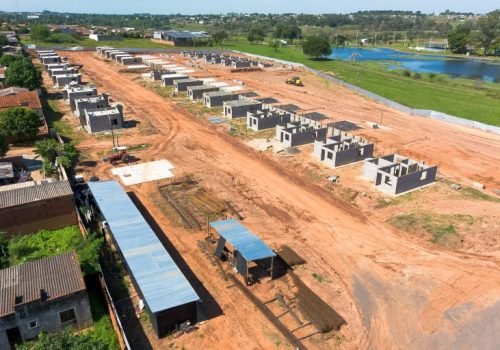 agehab-e-prefeitura-realizam-selecao-das-familias-para-as-60-casas-do-interlagos-i-em-navirai-768x51.jpeg