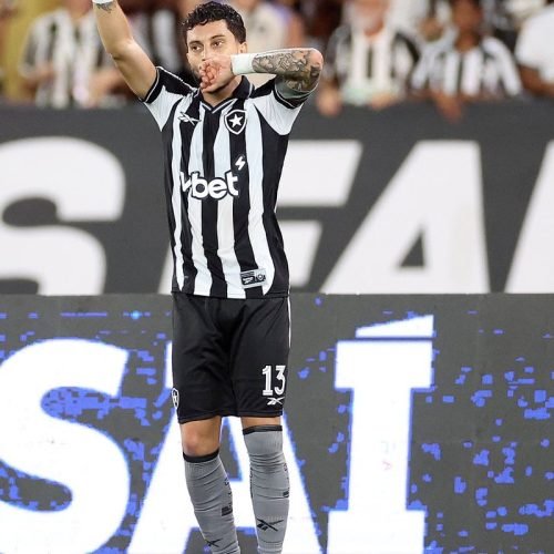 alex_telles_botafogo_1_a_0_chape_copado_brasil_2026.jpg