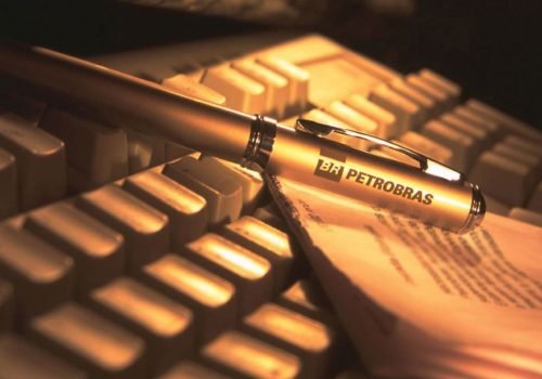 caneta_e_teclado.jpg