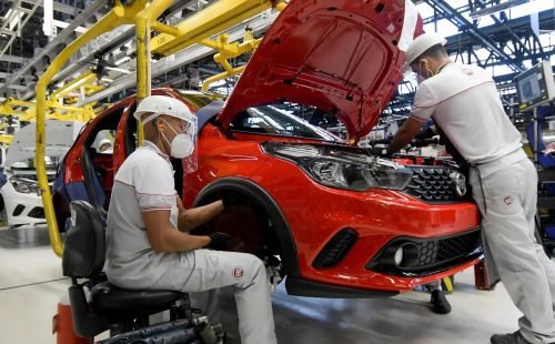 coronavirus_industria_automobilistica_fabrica2005200371.jpg