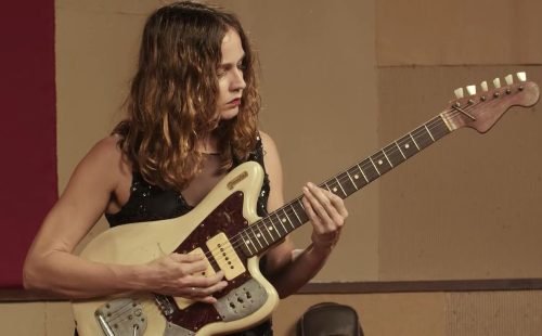 duelo-de-guitarras-gabi-terra-02-credito-divulgacao-tv-brasil.jpg