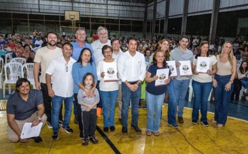 entrega-de-titulos-navirai-2-768x512.jpeg