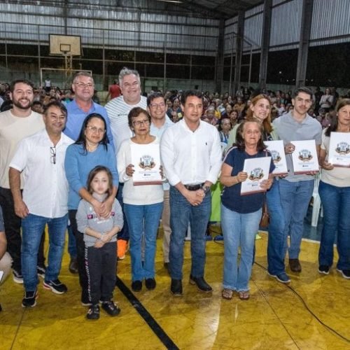 entrega-de-titulos-navirai-2-768x512.jpeg