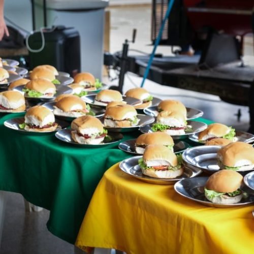 hamburguer-na-escola-1510-768x512.jpeg