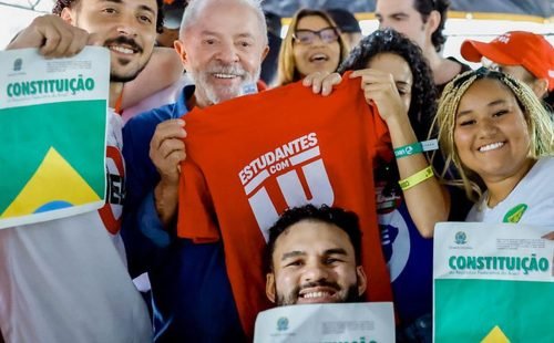 lula_com_estudantes.jpg