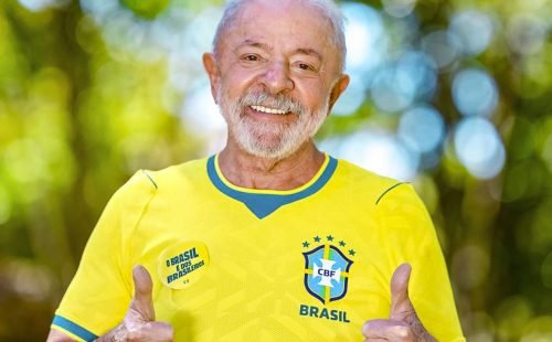 lulacamisaselecao.jpeg