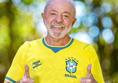 lulacamisaselecao.jpeg