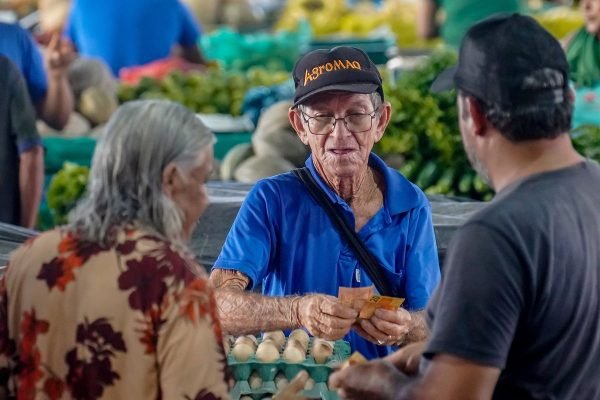 mercado-2000-em-santarm_55281065980_o.jpg