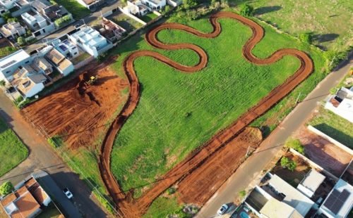pista-de-bike-cross-768x512.jpeg