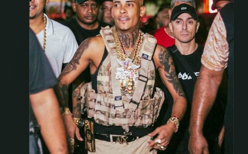 policia_prende_cantor_mc_poze_do_rodo.jpg