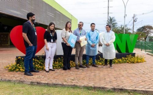 prefeitura-e-ifms-firmam-parceria-para-doacao-de-aventais-hospitalares-4-768x512.jpeg